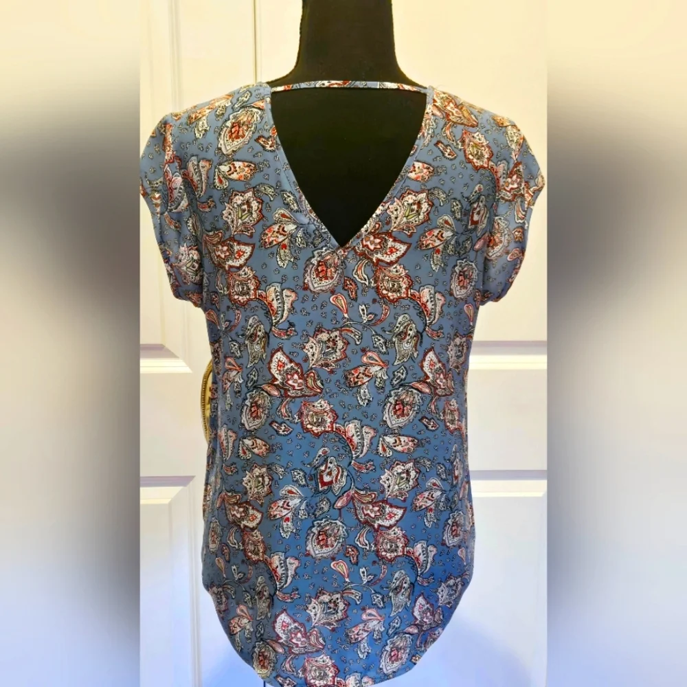 DR2 Floral V-Neck Flowy Patterned Blouse Blue Pink Sz Sm - Picture 5 of 7